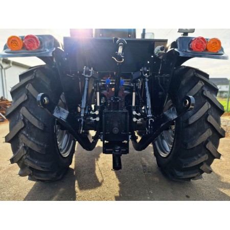 Трактор TERRA FORCE 3254HX на двигуні КМ385, якісна збірка та прекрасна комплектація Трактор TERRA FORCE 3254HX на двигуні КМ385, якісна збірка та прекрасна комплектація